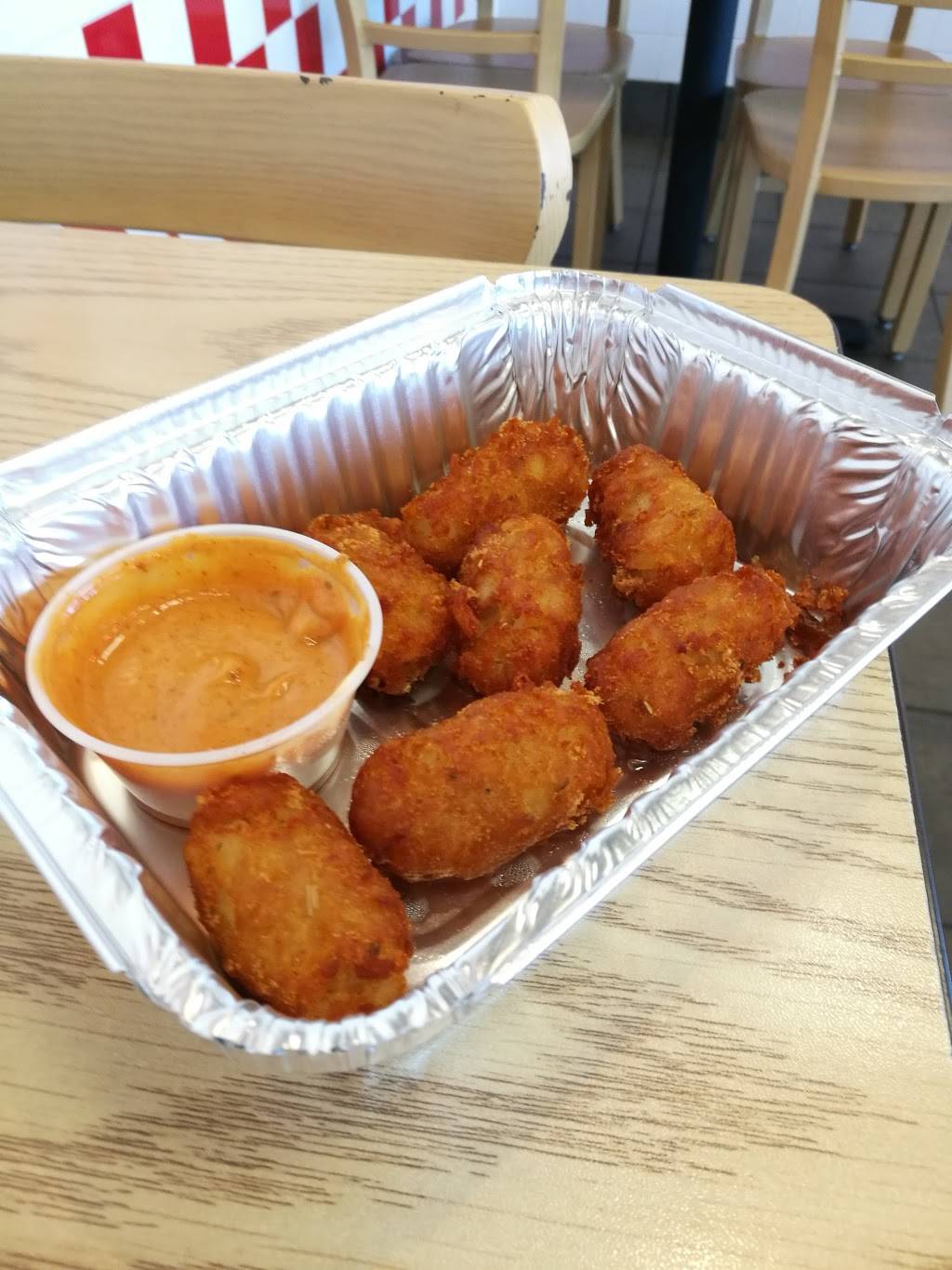 Five Guys Burgers and Fries | restaurant | 175 Goodman Rd W, Southaven, MS 38671, USA | 6625485368 OR +1 662-548-5368