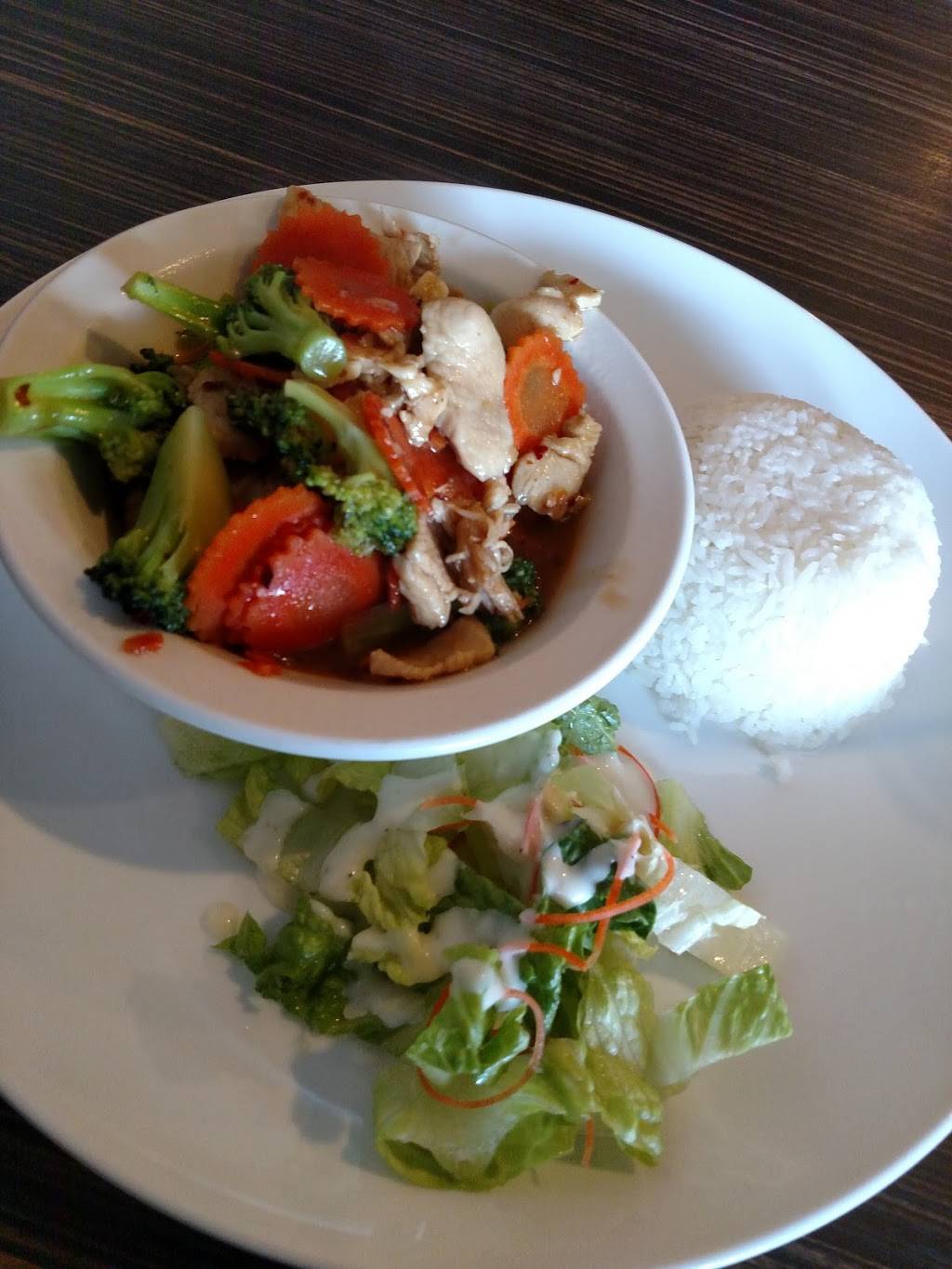 Eat Thai, Thai Eatery | restaurant | 1821 22nd St #103, West Des Moines, IA 50266, USA | 5154402075 OR +1 515-440-2075