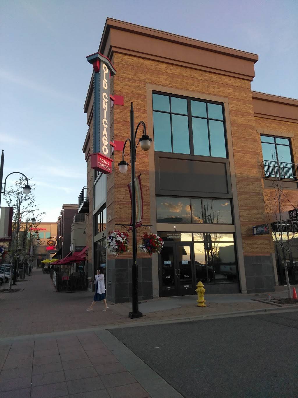 Old Chicago | restaurant | 6105 S Main St, Aurora, CO 80016, USA | 3036171442 OR +1 303-617-1442