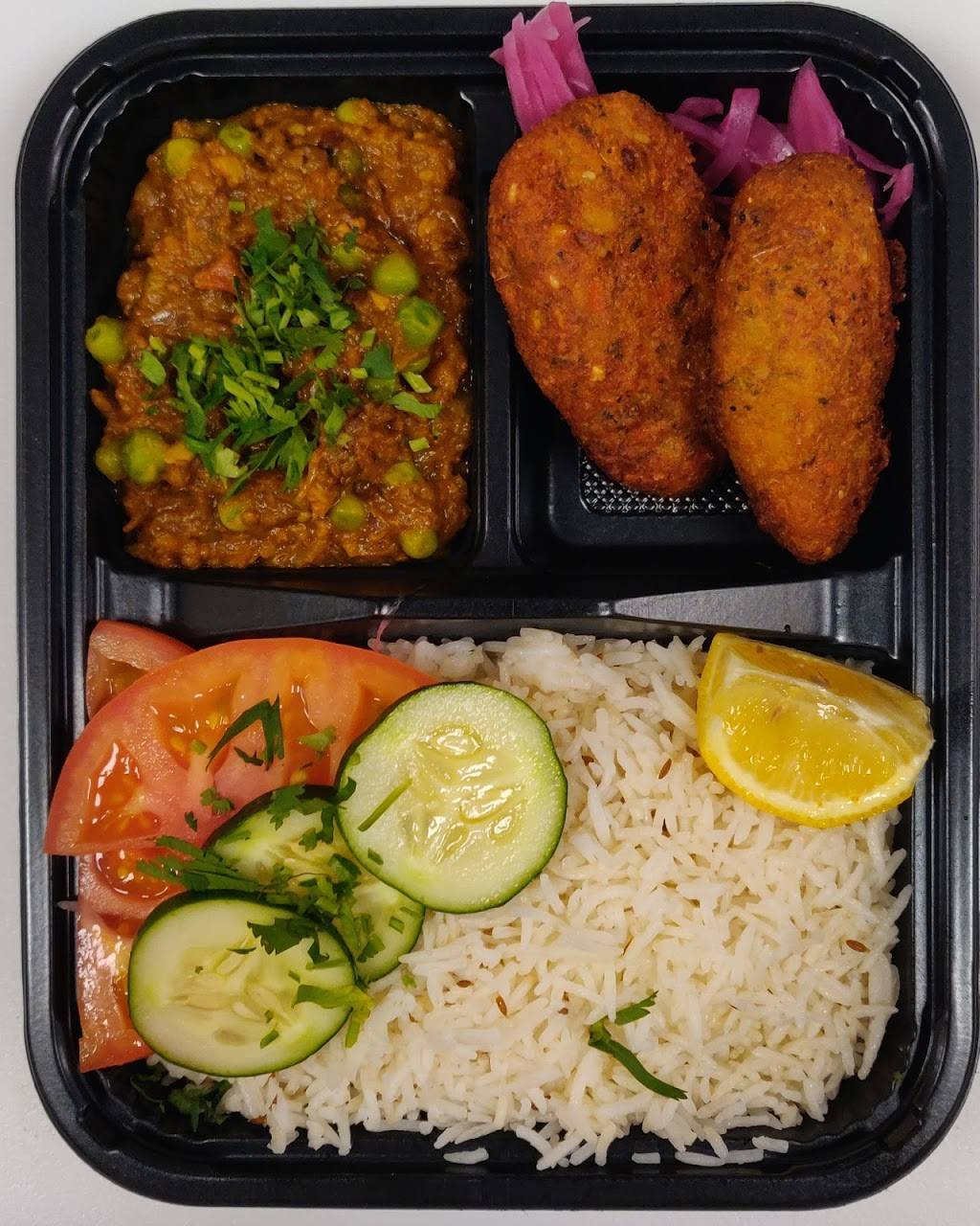 Bapu Gs Gourmet Kebabs and Sandwiches | restaurant | 29 Washington Street Bapu Gs, Foxborough, MA 02035, USA | 7742156065 OR +1 774-215-6065