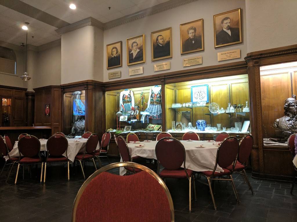 Wawel Royal Castle Polish Bar & Restaurant | restaurant | 2975 E Maple Rd, Troy, MI 48083, USA | 2486893636 OR +1 248-689-3636