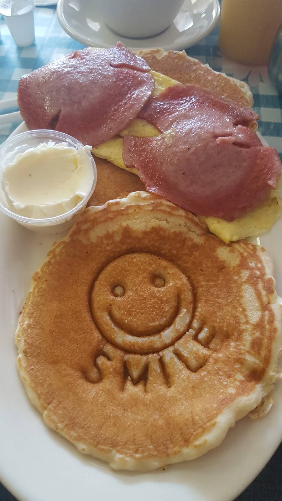 Rise N Shine Diner | restaurant | 14 Main St, Eatontown, NJ 07724, USA | 7325428042 OR +1 732-542-8042