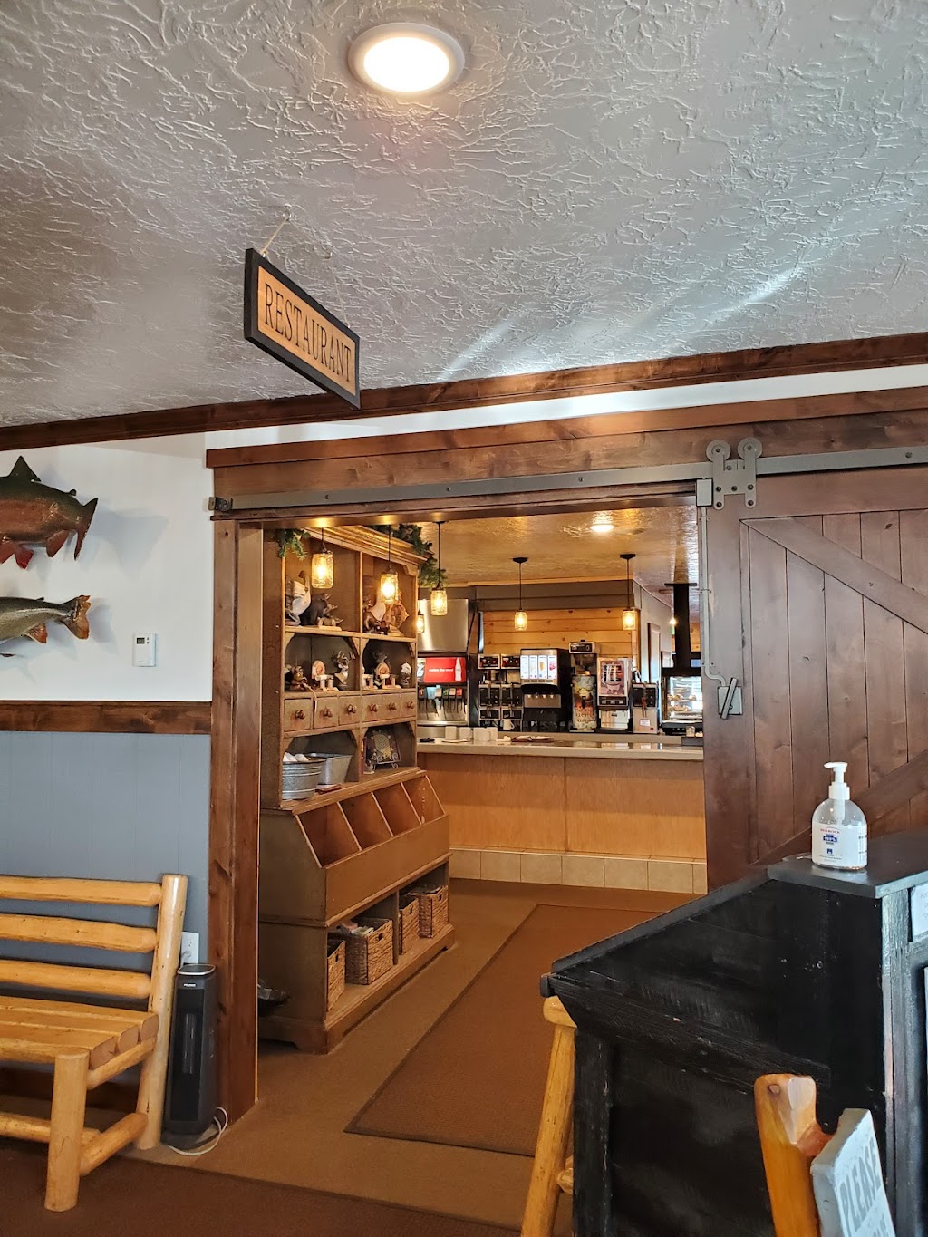 Flaming Gorge Resort | restaurant | 1100 E Flaming Gorge Resort, Dutch John, UT 84023, USA | 4358893773 OR +1 435-889-3773