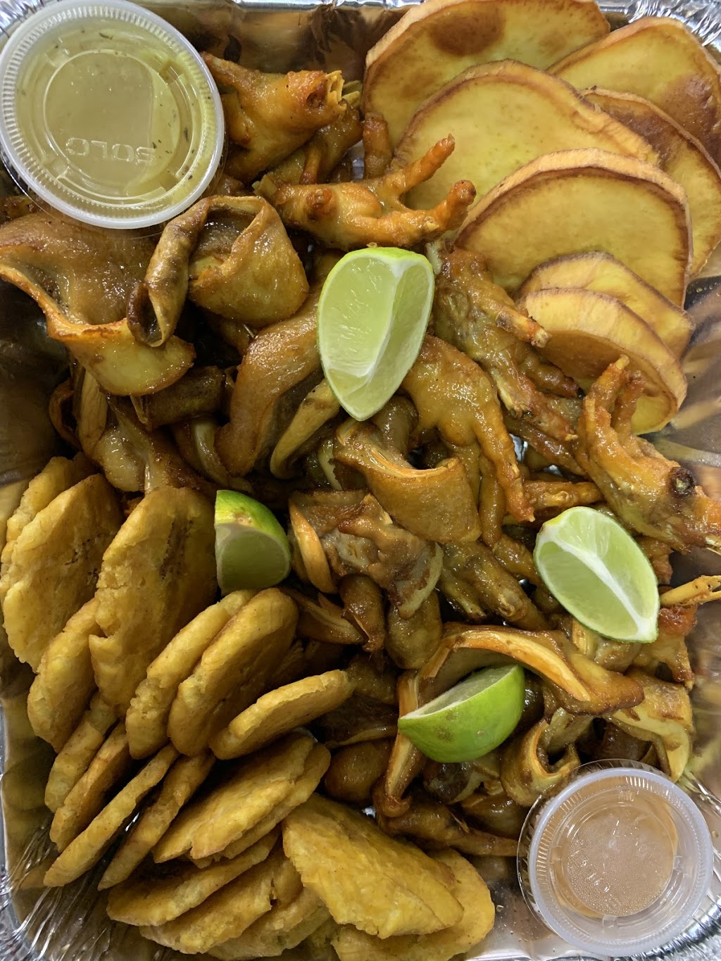 Fritura fernandez | restaurant | 250 Broadway, Amityville, NY 11701, USA | 6315794923 OR +1 631-579-4923