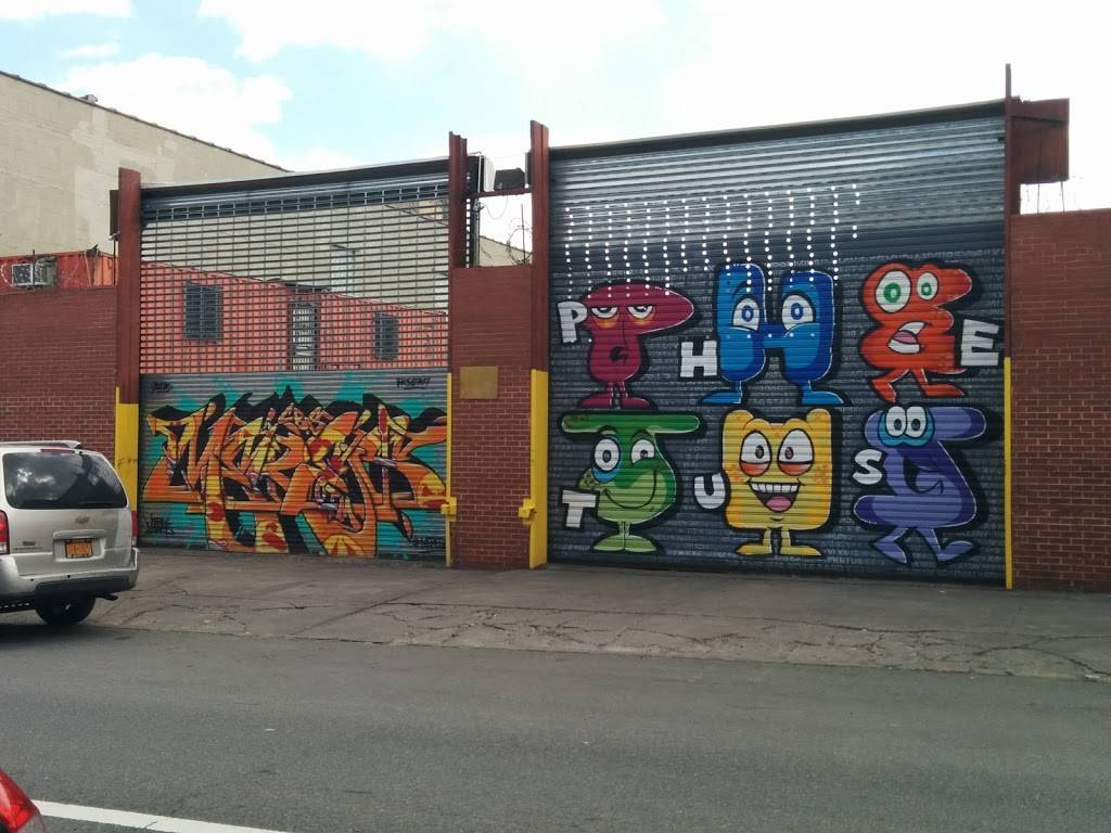 The Anchored Inn | restaurant | 57 Waterbury St, Brooklyn, NY 11206, USA | 7185763297 OR +1 718-576-3297