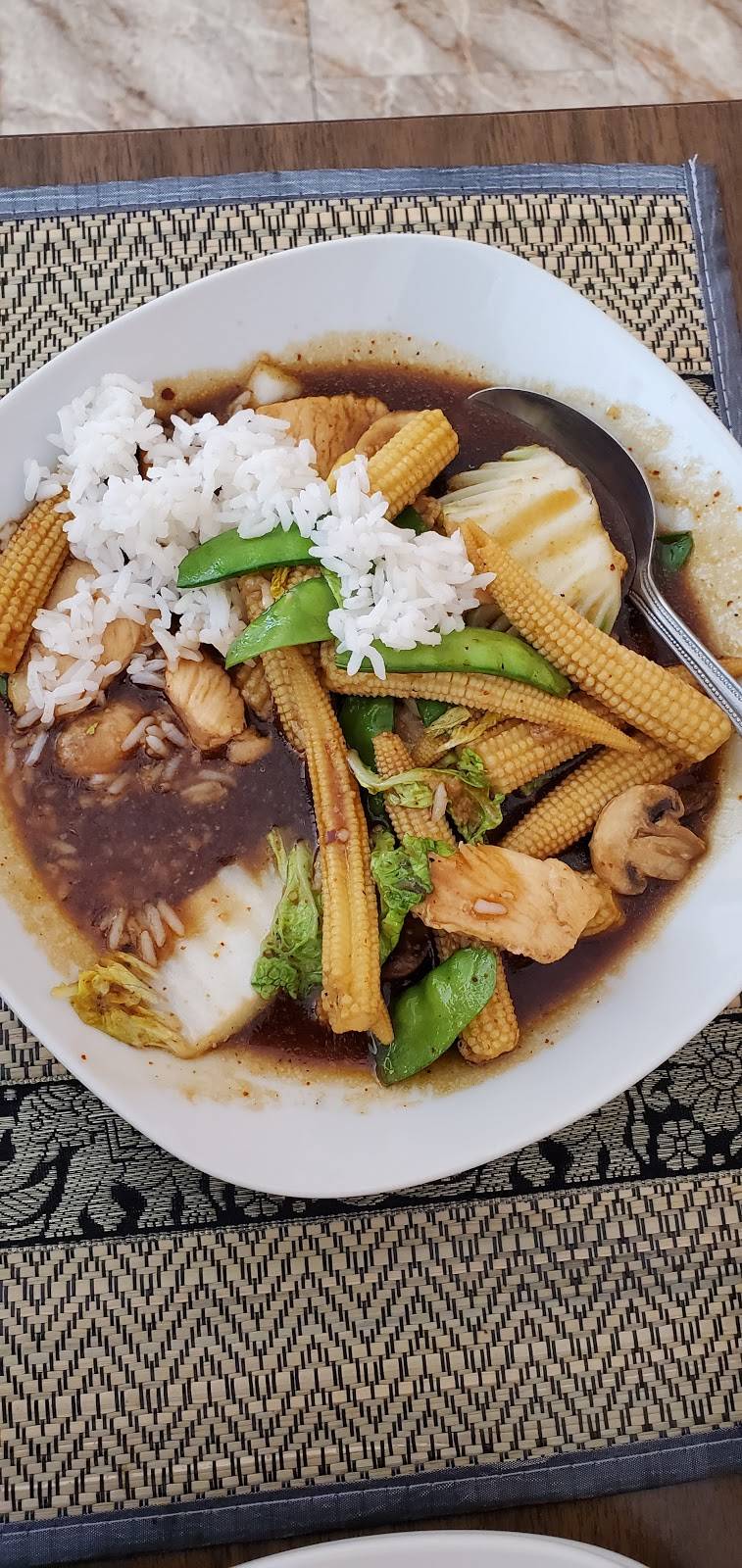 Thai O-Sha | restaurant | 27822 Warren Rd, Westland, MI 48185, USA | 7347433425 OR +1 734-743-3425