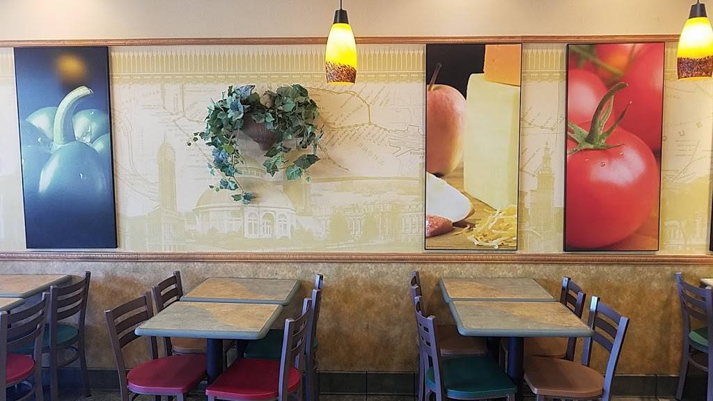 Subway | restaurant | 2525 W International Speedway Blvd #250, Daytona Beach, FL 32114, USA | 3862574207 OR +1 386-257-4207