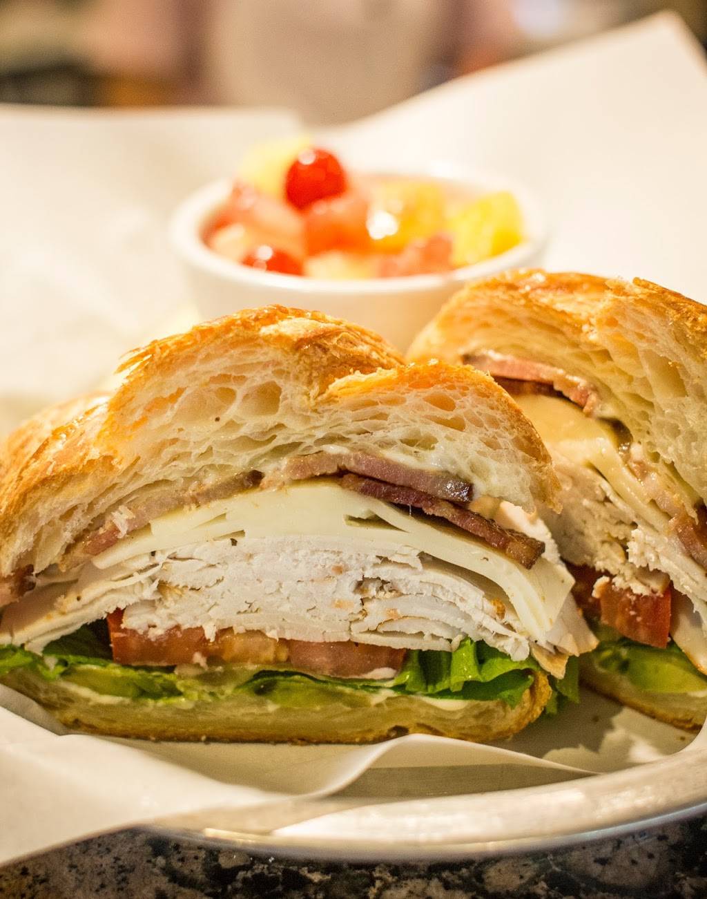 Eddies Bakery Cafe | bakery | 7089 N Cedar Ave, Fresno, CA 93720, USA | 5593230900 OR +1 559-323-0900