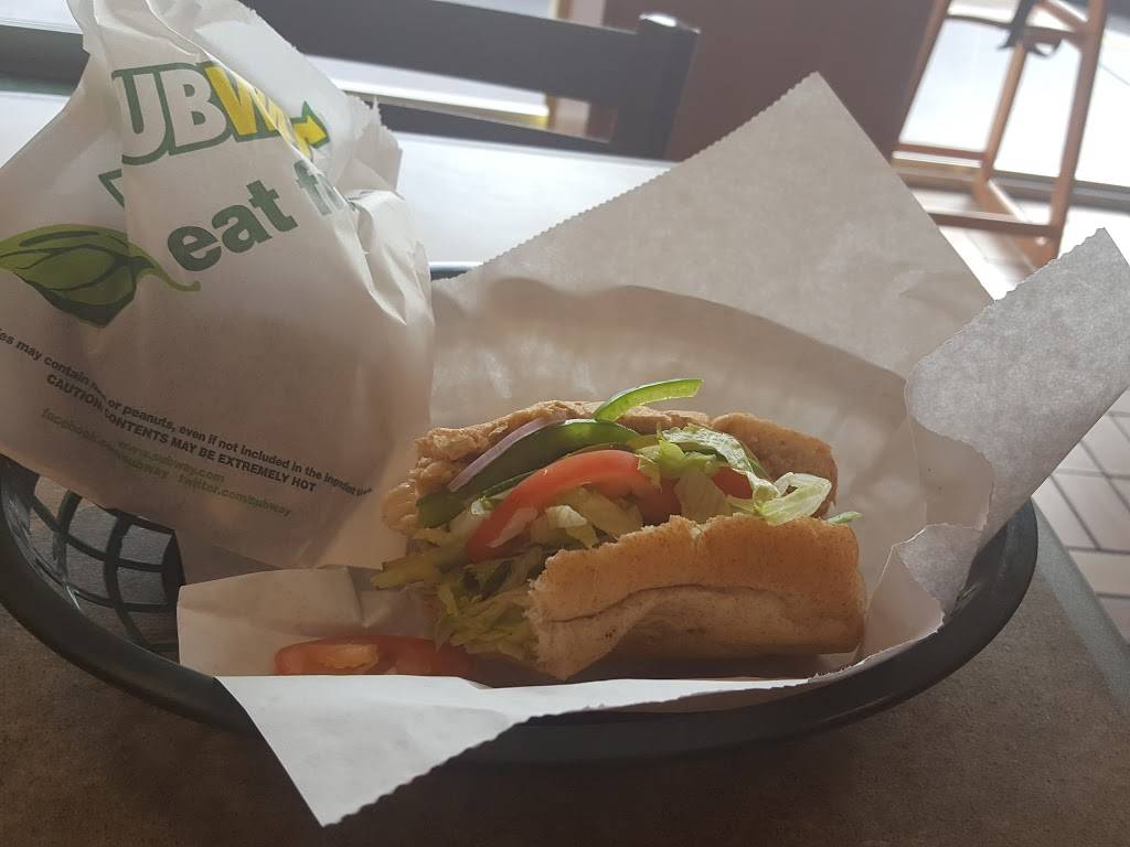 Subway | restaurant | 505 Cypress Gardens Blvd, Winter Haven, FL 33880, USA | 8632947135 OR +1 863-294-7135
