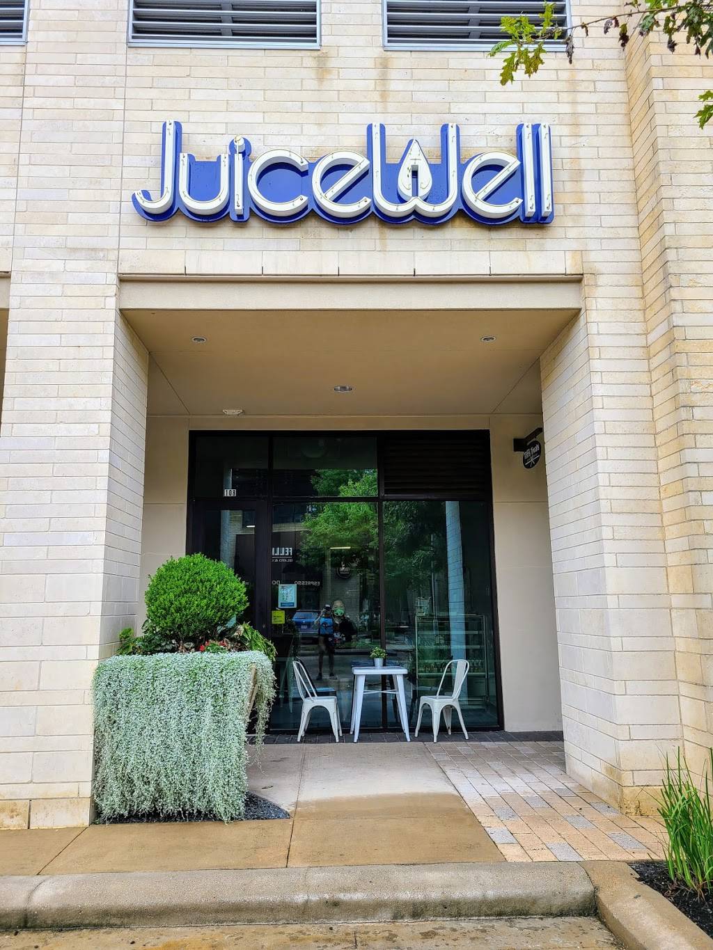 JuiceWell City Centre | restaurant | 797 Sorella Ct Suite 108, Houston, TX 77024, USA | 7133937866 OR +1 713-393-7866