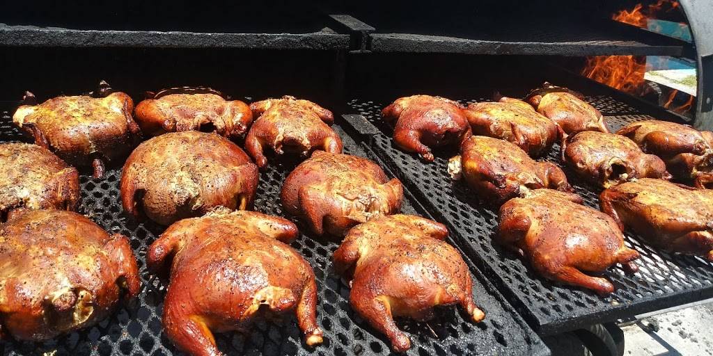 Aunt Millie’s BBQ | restaurant | 9247 Little Rd, New Port Richey, FL 34654, USA | 7275345328 OR +1 727-534-5328