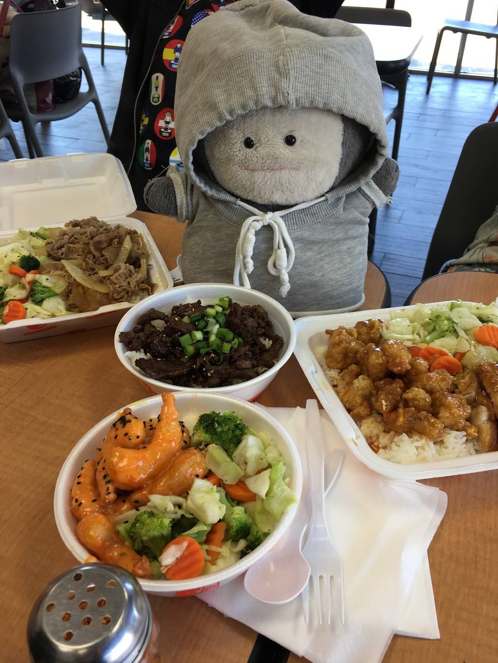 Yoshinoya San Pedro & Washington | restaurant | 1900 San Pedro St, Los Angeles, CA 90011, USA | 2137481908 OR +1 213-748-1908