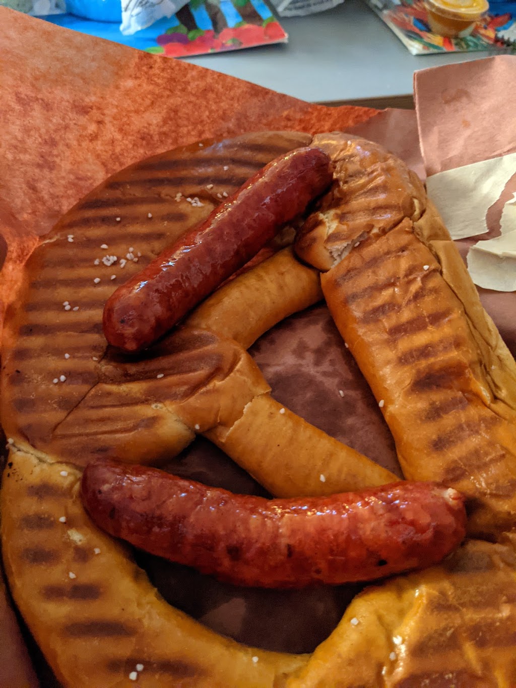 Caps Tap | restaurant | 118 Pine St, Sheboygan Falls, WI 53085, USA | 9202342234 OR +1 920-234-2234