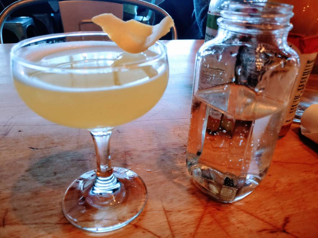 8oz. Burger & Co | restaurant | 2409 NW Market St, Seattle, WA 98107, USA | 2067822491 OR +1 206-782-2491