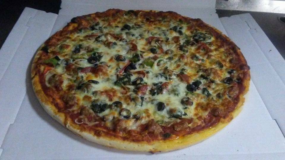 D Arcos Pizza | restaurant | 2819 W 63rd St, Chicago, IL 60629, USA | 7739126273 OR +1 773-912-6273