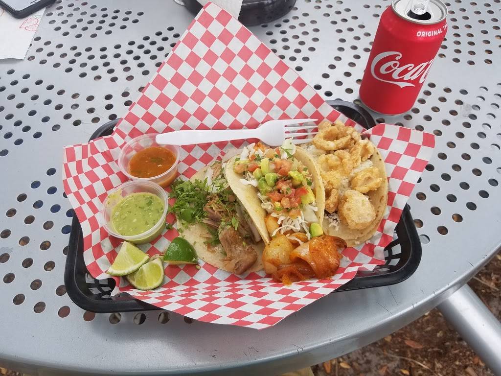 Lolis Mexican Cravings | restaurant | 8005 Benjamin Rd, Tampa, FL 33634, USA | 8138867467 OR +1 813-886-7467