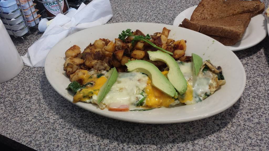 Pegahs Kitchen | restaurant | 576 E Mission Rd, San Marcos, CA 92069, USA | 7607443710 OR +1 760-744-3710