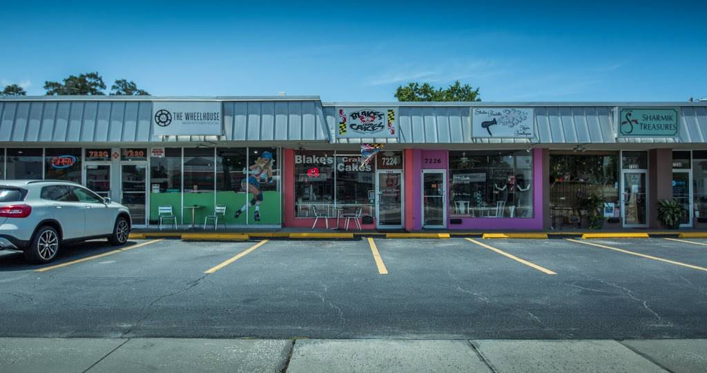 Blakes Crab Cakes | restaurant | 7224 Central Avenue, St. Petersburg, FL 33707, USA | 7272892322 OR +1 727-289-2322