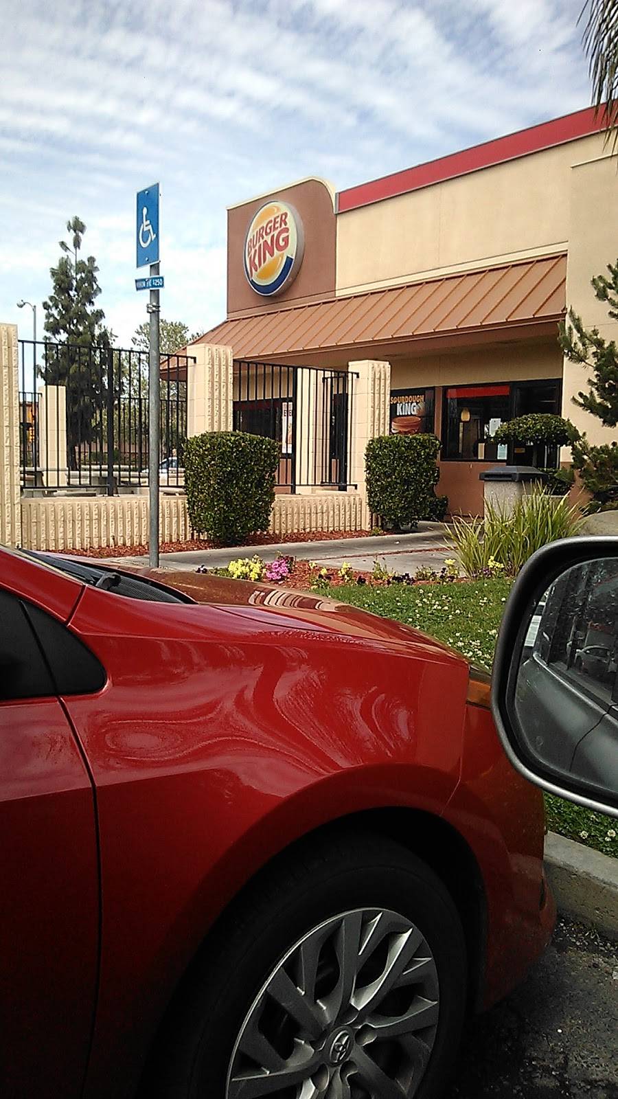 Burger King | restaurant | 7012 N Cedar Ave, Fresno, CA 93720, USA | 5593221172 OR +1 559-322-1172