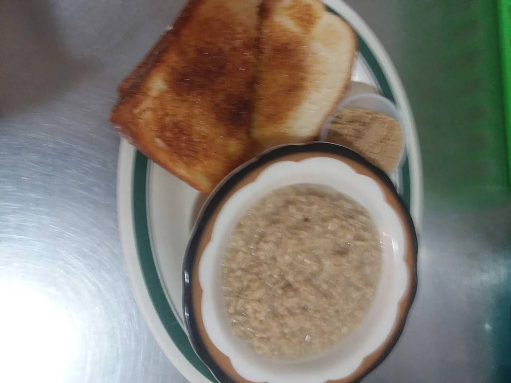 B & B Restaurant | restaurant | 800 E Main St, Gas City, IN 46933, USA | 7656746011 OR +1 765-674-6011