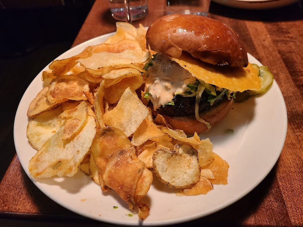 Alden & Harlow | restaurant | 40 Brattle St, Cambridge, MA 02138, USA | 6178642100 OR +1 617-864-2100