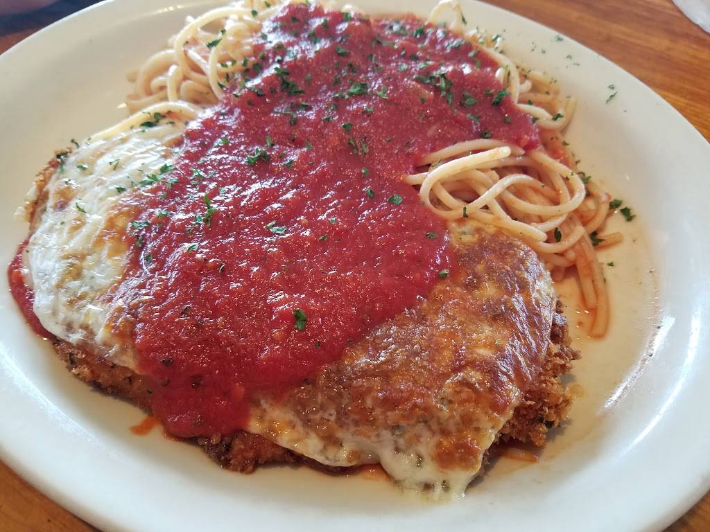 Johnny Carinos | restaurant | 870 Creekview Dr, Columbus, IN 47201, USA | 8123722266 OR +1 812-372-2266