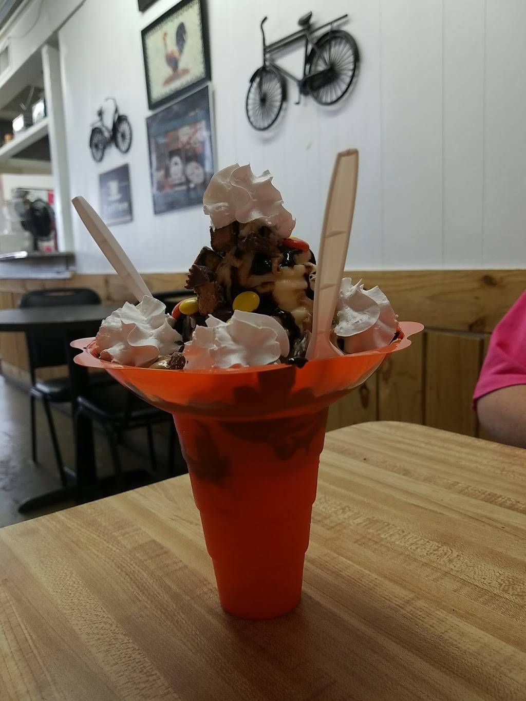 Burger Basket | restaurant | North High Street, 12821 US-79, Bells, TN 38006, USA | 7316632029 OR +1 731-663-2029