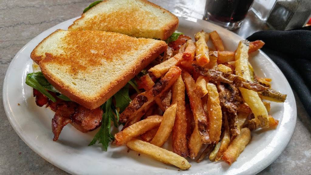 The Brass Door | restaurant | 152 Madison Ave, Memphis, TN 38103, USA | 9015721813 OR +1 901-572-1813