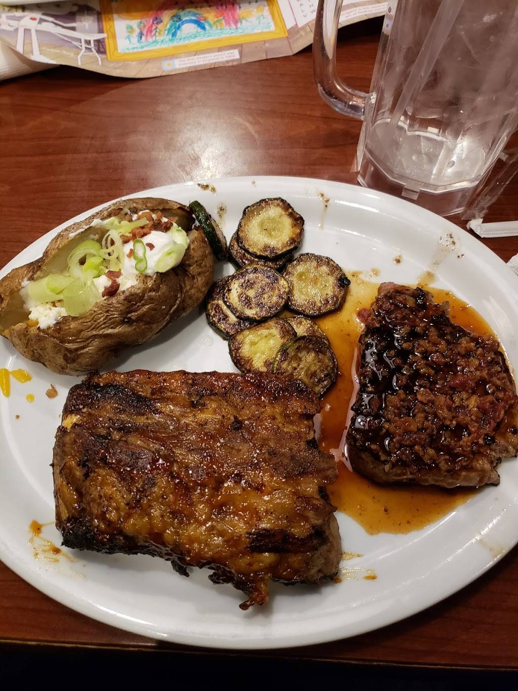 Ruby Tuesday | restaurant | 604 N Bluff Rd, Collinsville, IL 62234, USA | 6183459148 OR +1 618-345-9148