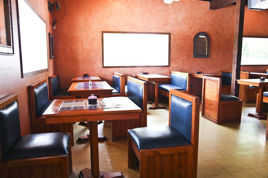 El Mesón | restaurant | 5808 Burleson Rd, Austin, TX 78744, USA | 5124160749 OR +1 512-416-0749