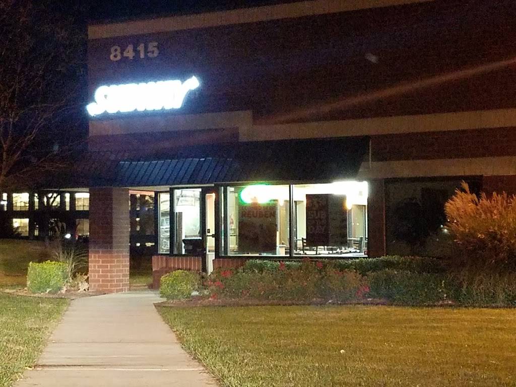 Subway | restaurant | 8415 Progress Drive, Suite A, Riverside Technology Park, Frederick, MD 21701, USA | 3016954020 OR +1 301-695-4020