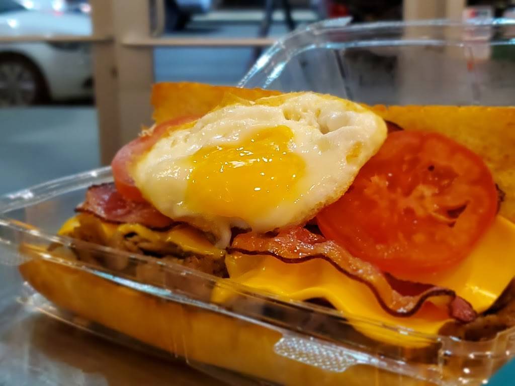 Which Wich Superior Sandwiches | restaurant | 9404 W Westgate Blvd #102, Glendale, AZ 85305, USA | 6239779424 OR +1 623-977-9424