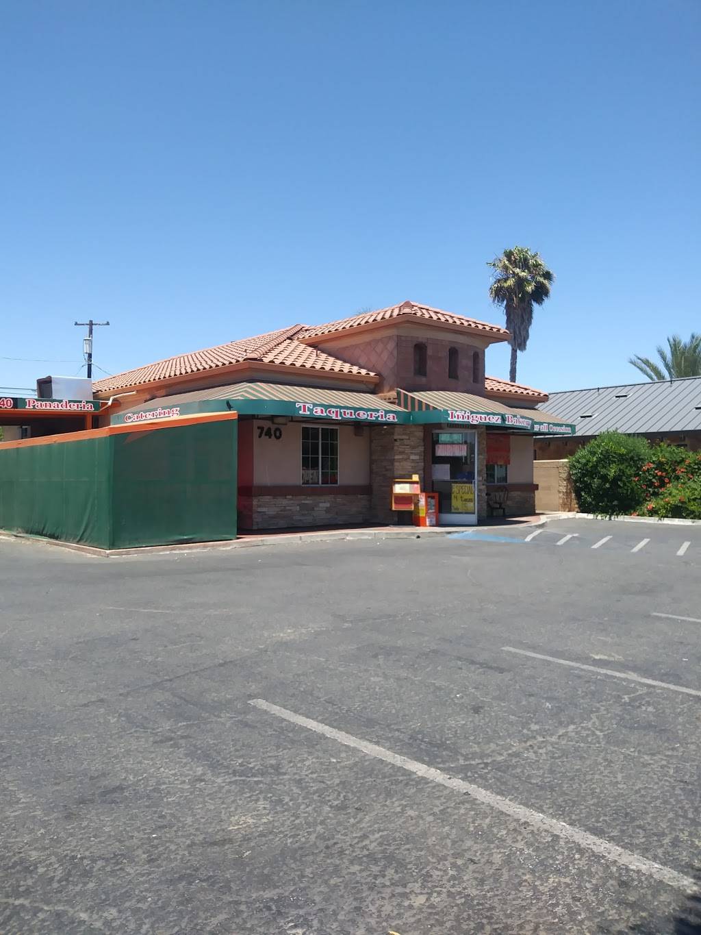 Iñiguez Bakery | restaurant | 740 W I St, Los Banos, CA 93635, USA | 2098260111 OR +1 209-826-0111