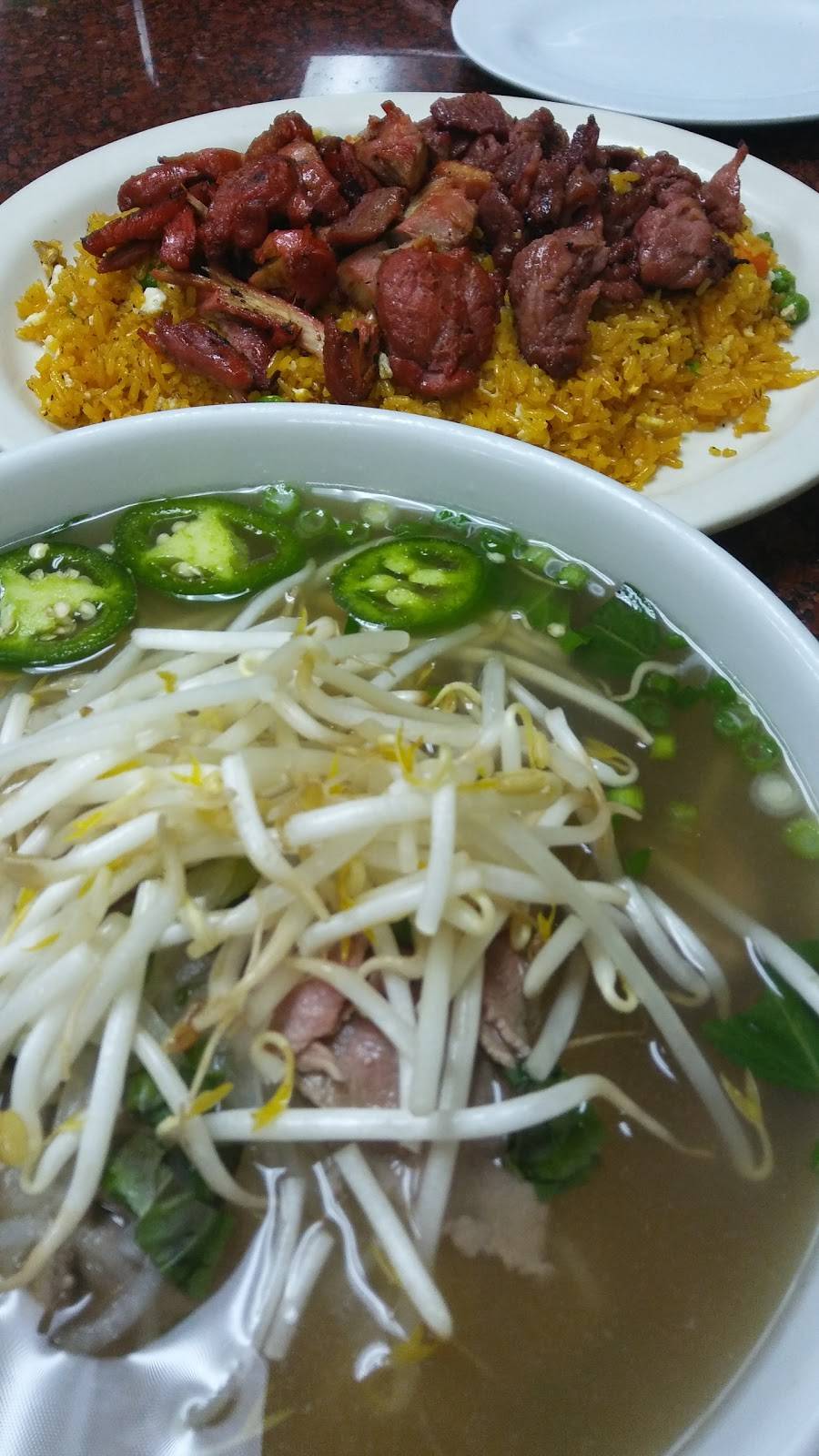 iPho | restaurant | 1072 S Brookhurst Rd, Fullerton, CA 92833, USA | 7145254444 OR +1 714-525-4444