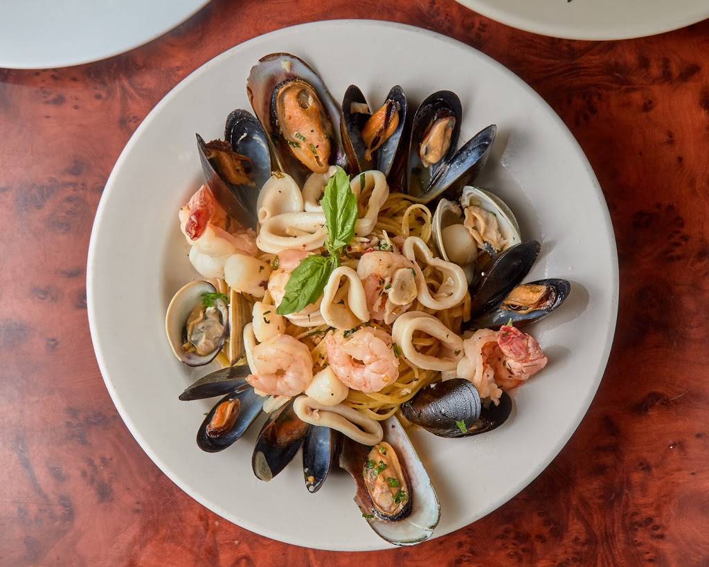 Michael Angelos Pizza Restaurant | meal delivery | 29-11 23rd Ave, Astoria, NY 11105, USA | 7189322096 OR +1 718-932-2096