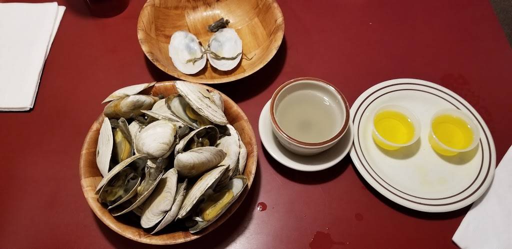 Lobster Boat Restaurant | restaurant | 453 Daniel Webster Hwy, Merrimack, NH 03054, USA | 6034245221 OR +1 603-424-5221