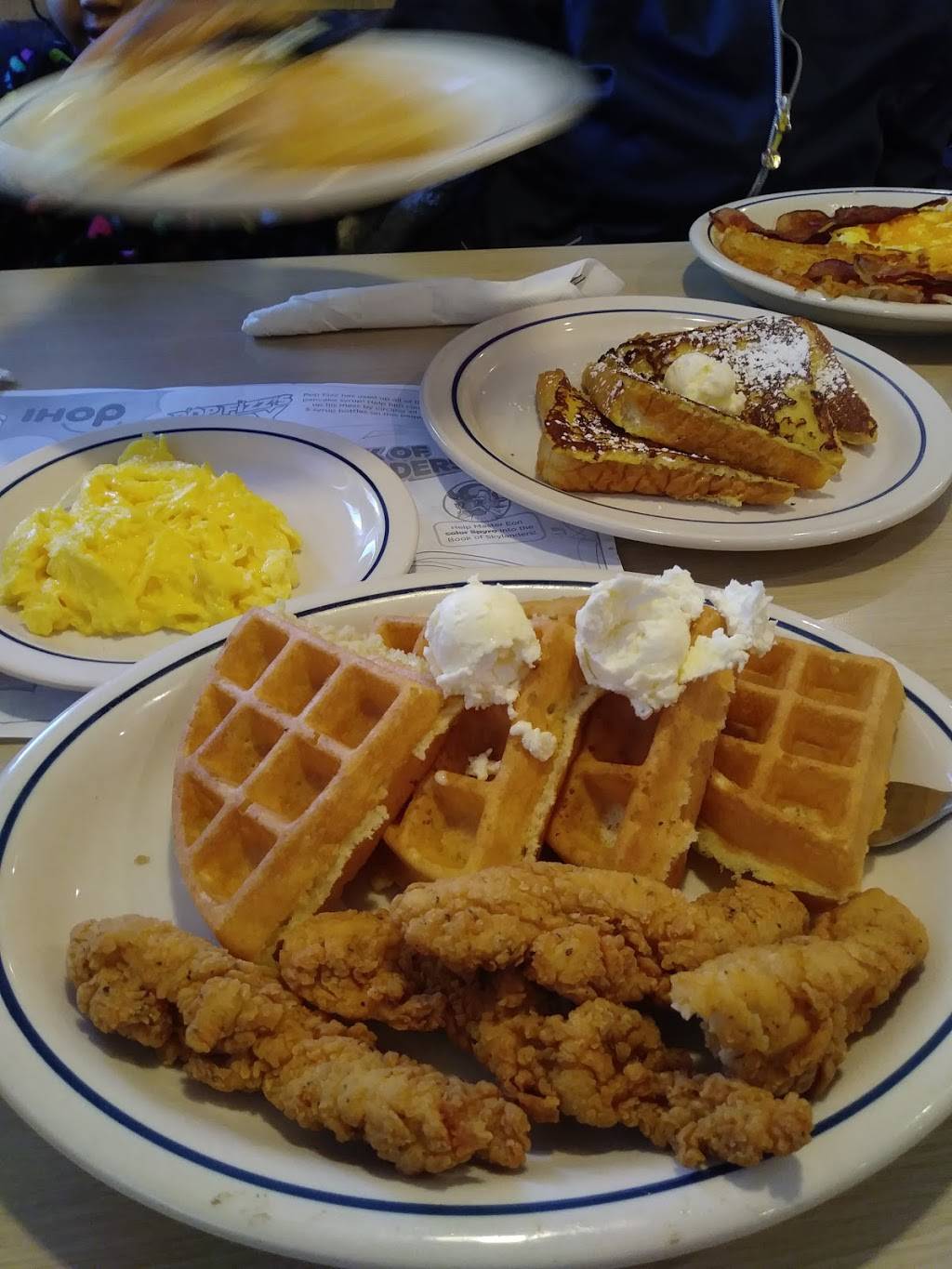 Wendys | restaurant | 7716 Northwest Expy, Oklahoma City, OK 73132, USA | 4057218929 OR +1 405-721-8929