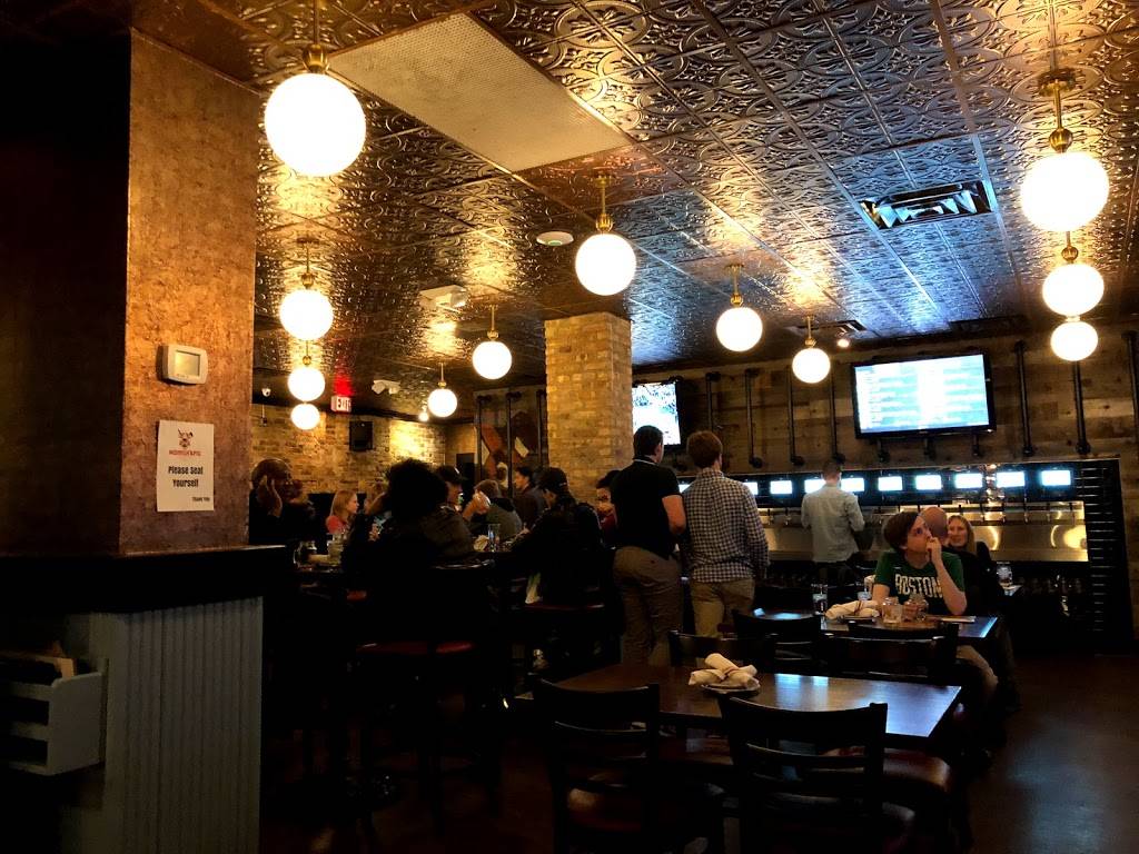 Midnight Pig Tap Room | restaurant | 1557 Sherman Road, Evanston, IL 60201, USA | 8474481368 OR +1 847-448-1368