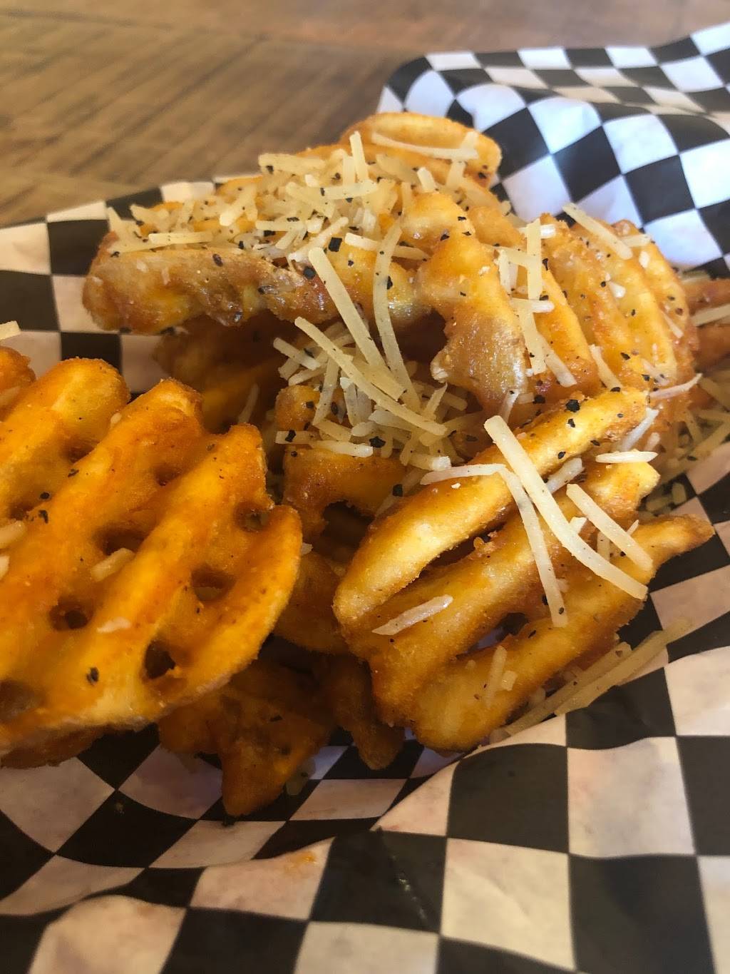 Kickin Wings | meal delivery | 4990 Kipling St #15, Wheat Ridge, CO 80033, USA | 3034256825 OR +1 303-425-6825