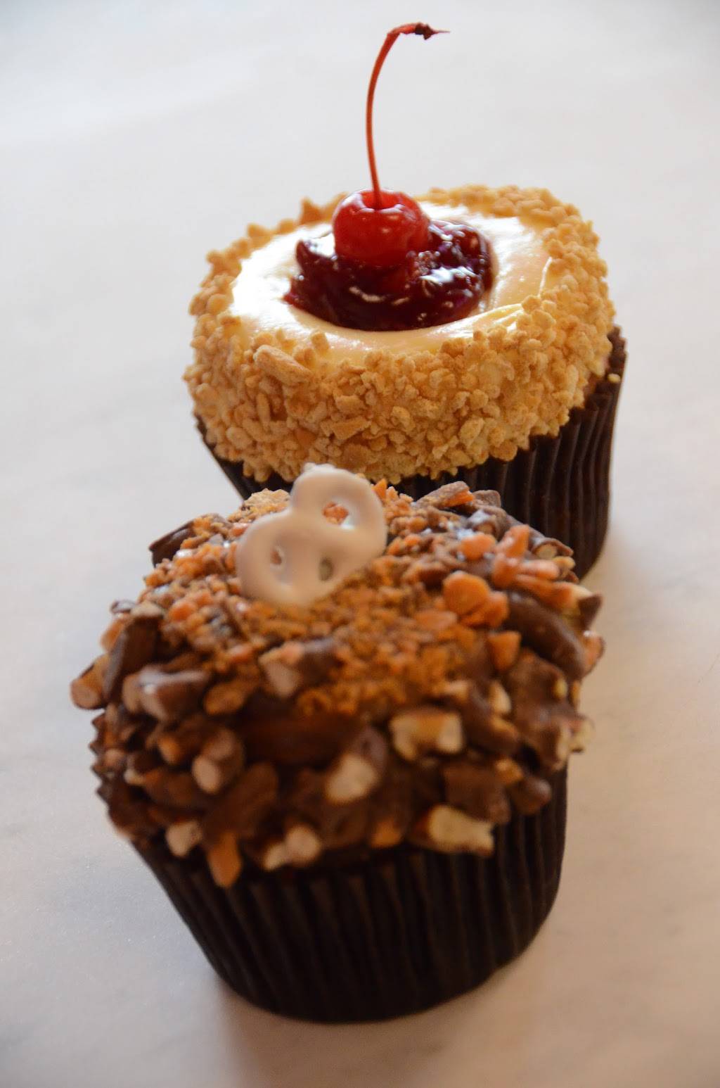 Designer Desserts | restaurant | 1000 Eagle Ridge Dr, Schererville, IN 46375, USA | 2192278953 OR +1 219-227-8953