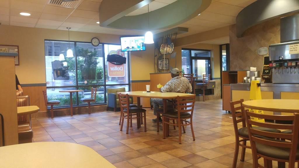 McDonalds | cafe | 1614 E North Ave, Milwaukee, WI 53202, USA | 4142760340 OR +1 414-276-0340