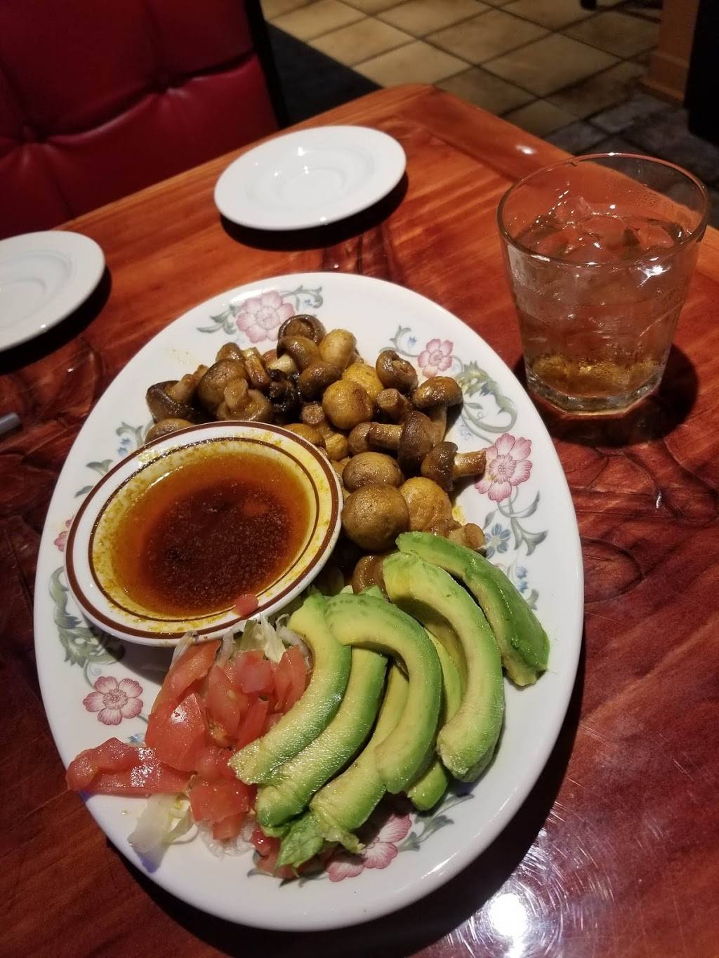 Tequileño Family Mexican Restaurante | restaurant | 15900 W Colfax Ave, Golden, CO 80401, USA | 3033843578 OR +1 303-384-3578