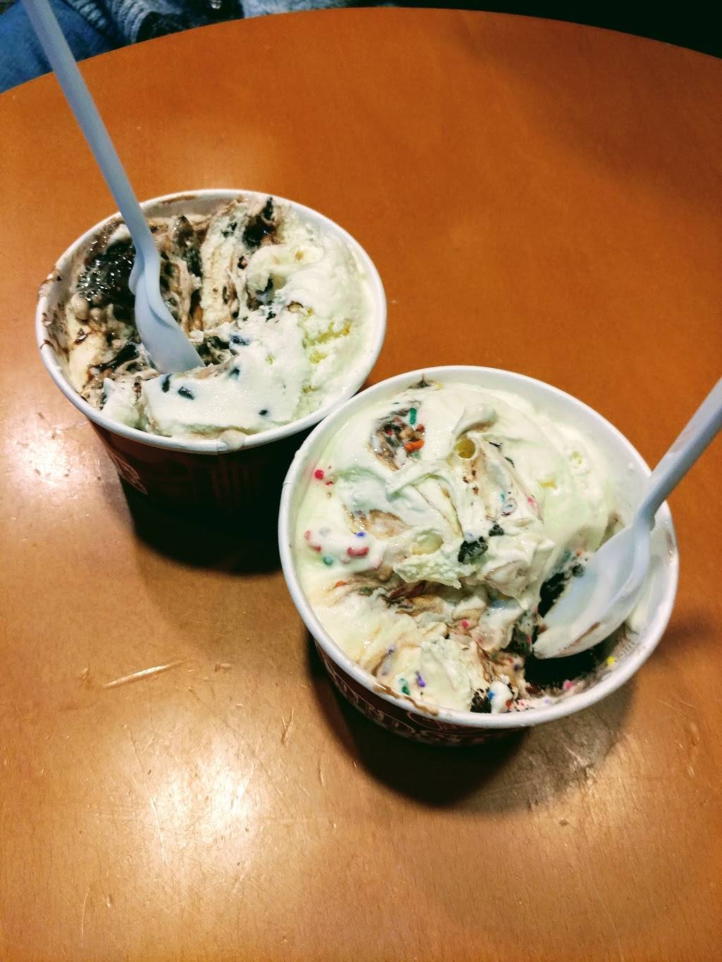 Cold Stone Creamery | bakery | 205 Maple Ave E, Vienna, VA 22180, USA | 7032811940 OR +1 703-281-1940