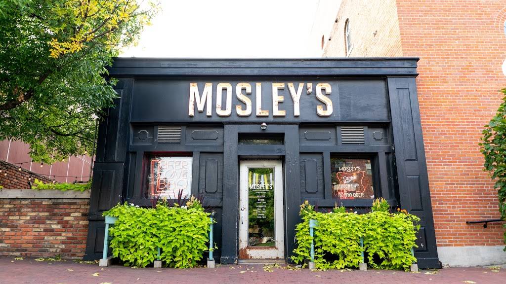 Mosleys Barbecue and Provisions | restaurant | 525 S Gilbert St, Iowa City, IA 52240, USA | 3193381419 OR +1 319-338-1419