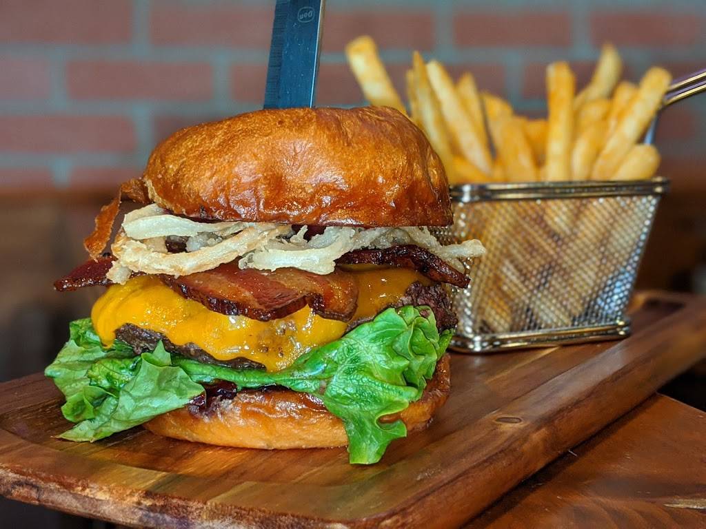 Alpha Charlies Tap & Tavern | restaurant | 6631 S Peoria St Suite 100, Centennial, CO 80111, USA | 7206275354 OR +1 720-627-5354