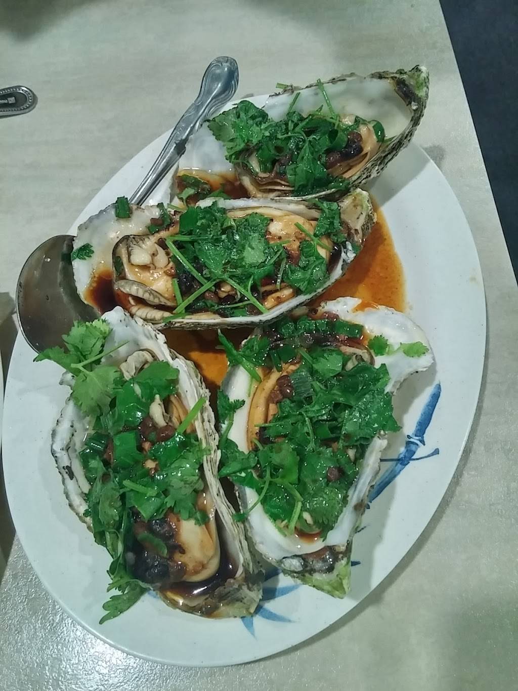 Golden Bull Restaurant | restaurant | 242 W Cermak Rd, Chicago, IL 60616, USA | 3128081668 OR +1 312-808-1668