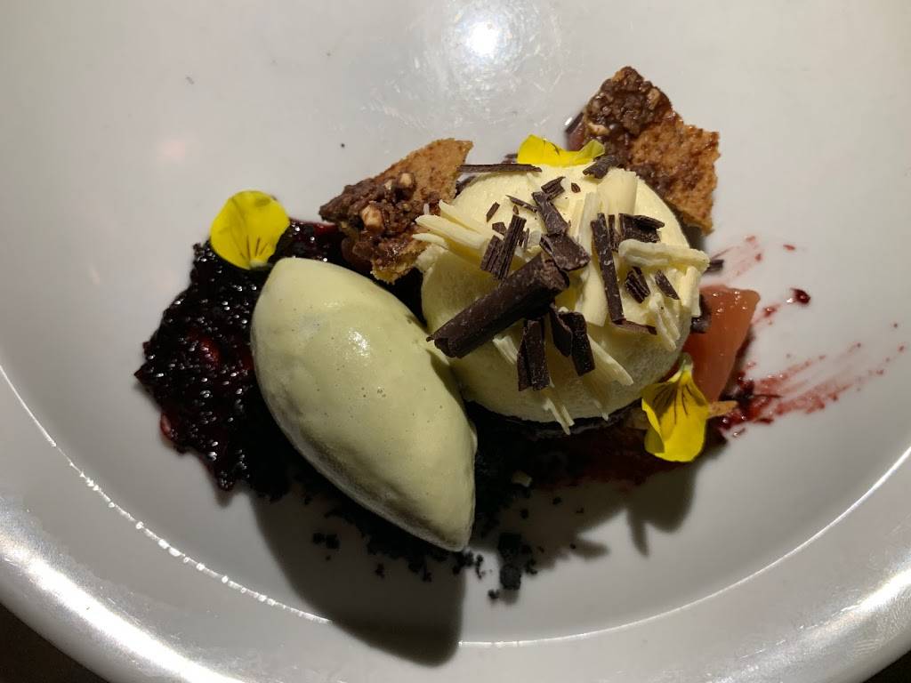 Gracies | restaurant | 194 Washington St, Providence, RI 02903, USA | 4012727811 OR +1 401-272-7811