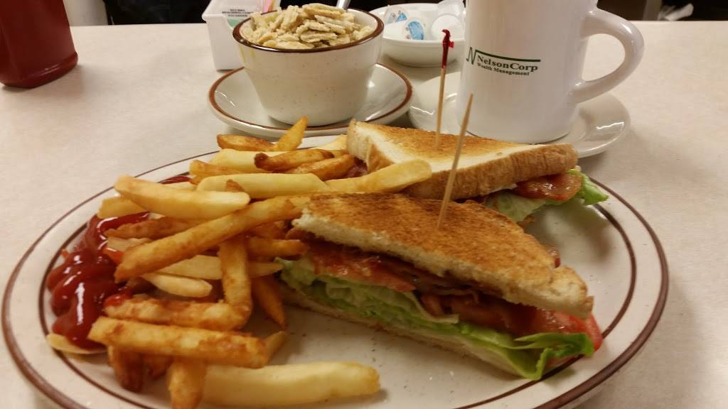 Duck Creek Pancake House | restaurant | 6315, 4405 State St, Riverdale, IA 52722, USA | 5633590098 OR +1 563-359-0098