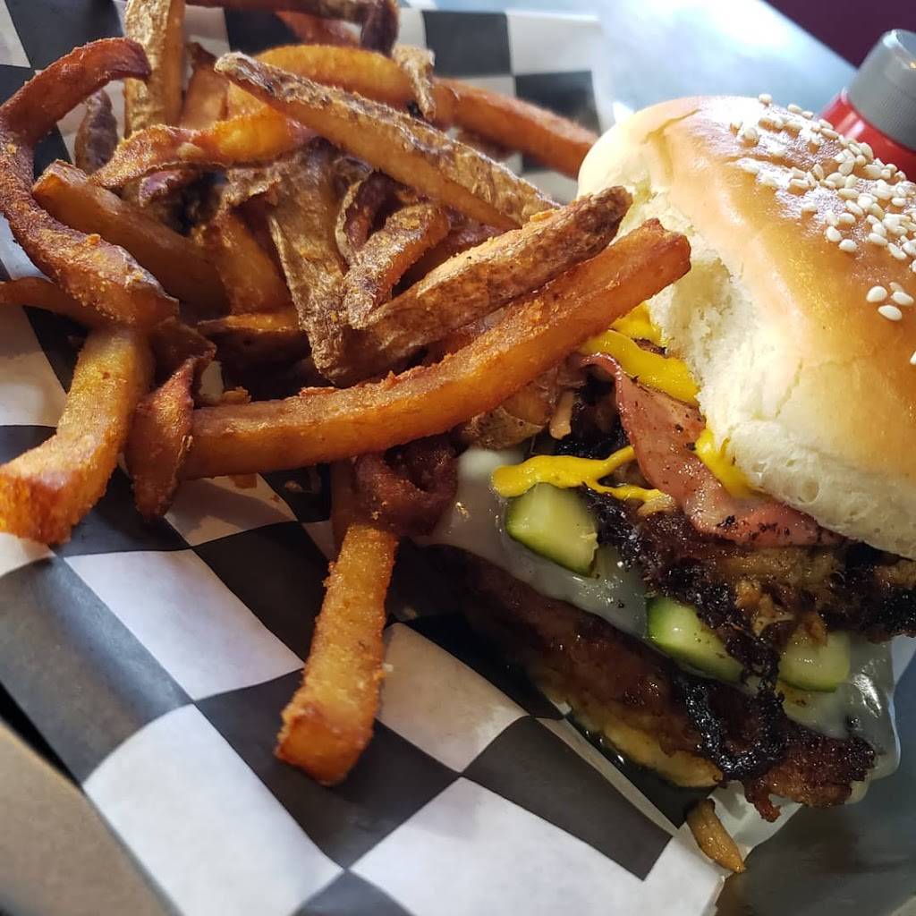 Buddha Burger | restaurant | 929 E Michigan Ave, Paw Paw, MI 49079, USA | 2694150089 OR +1 269-415-0089