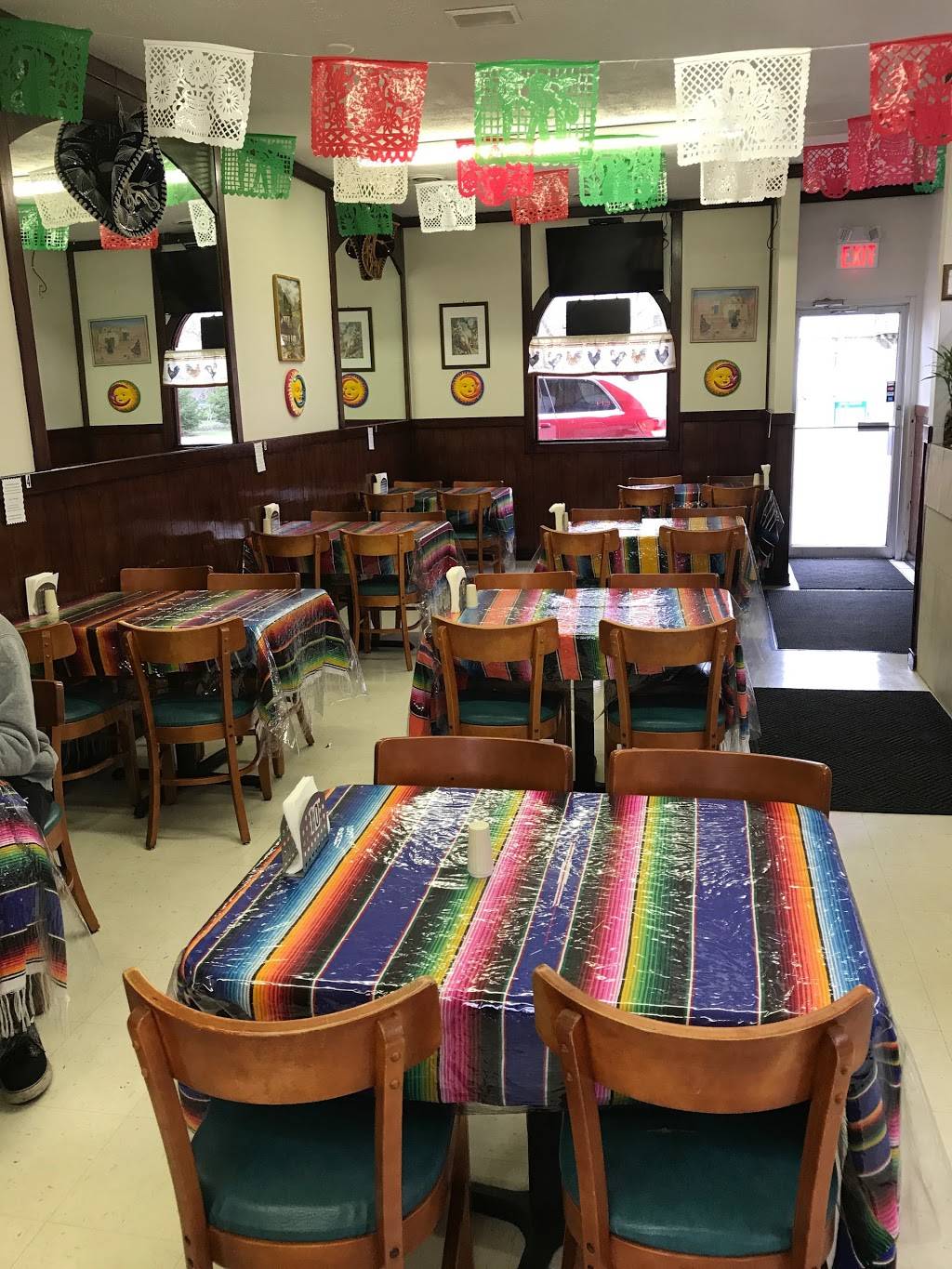 La Cocina De Emma | restaurant | 111 W Brink St, Harvard, IL 60033, USA | 8157700710 OR +1 815-770-0710